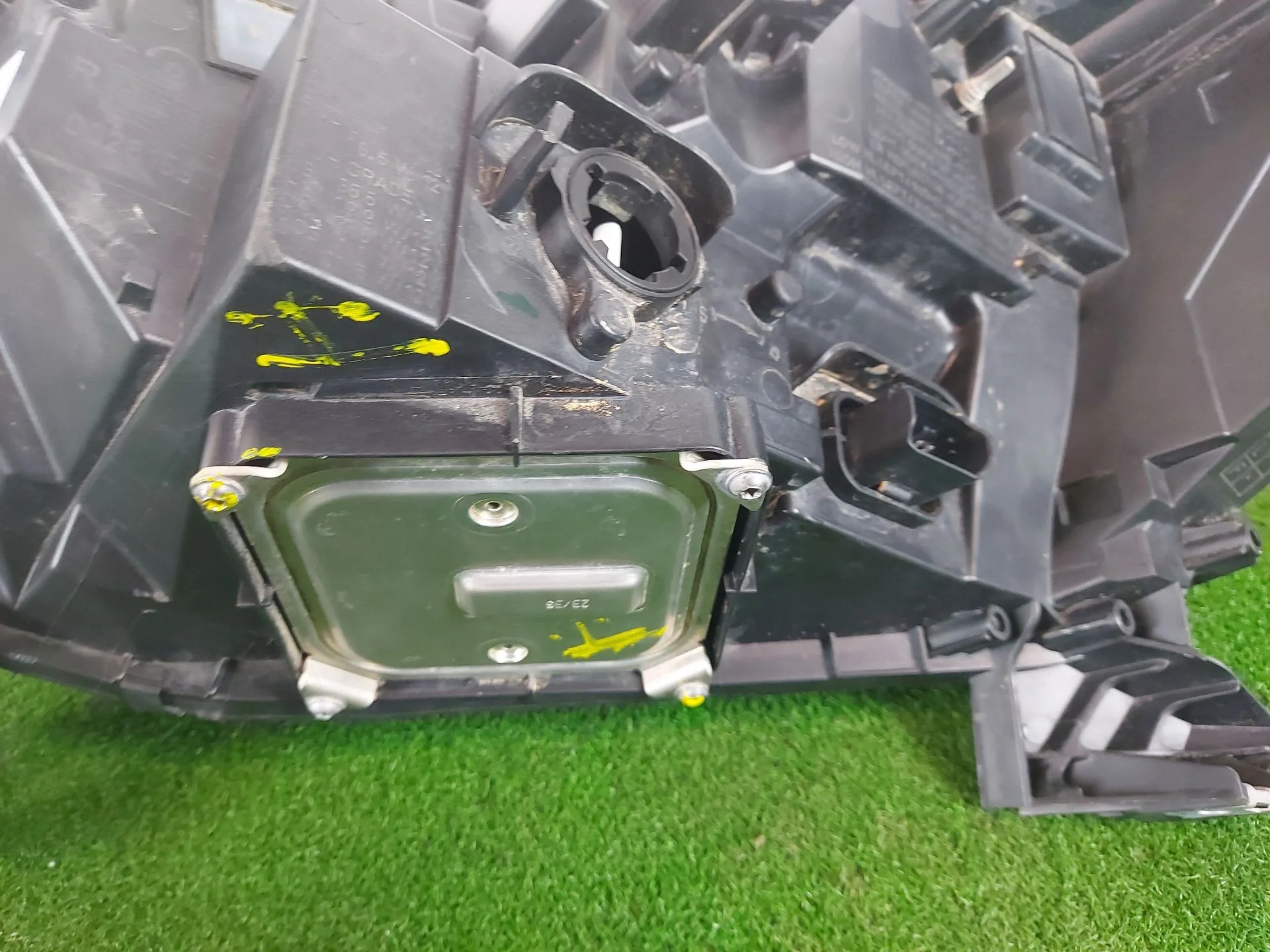 Faro Derecho para Renault Clio V (B7_)