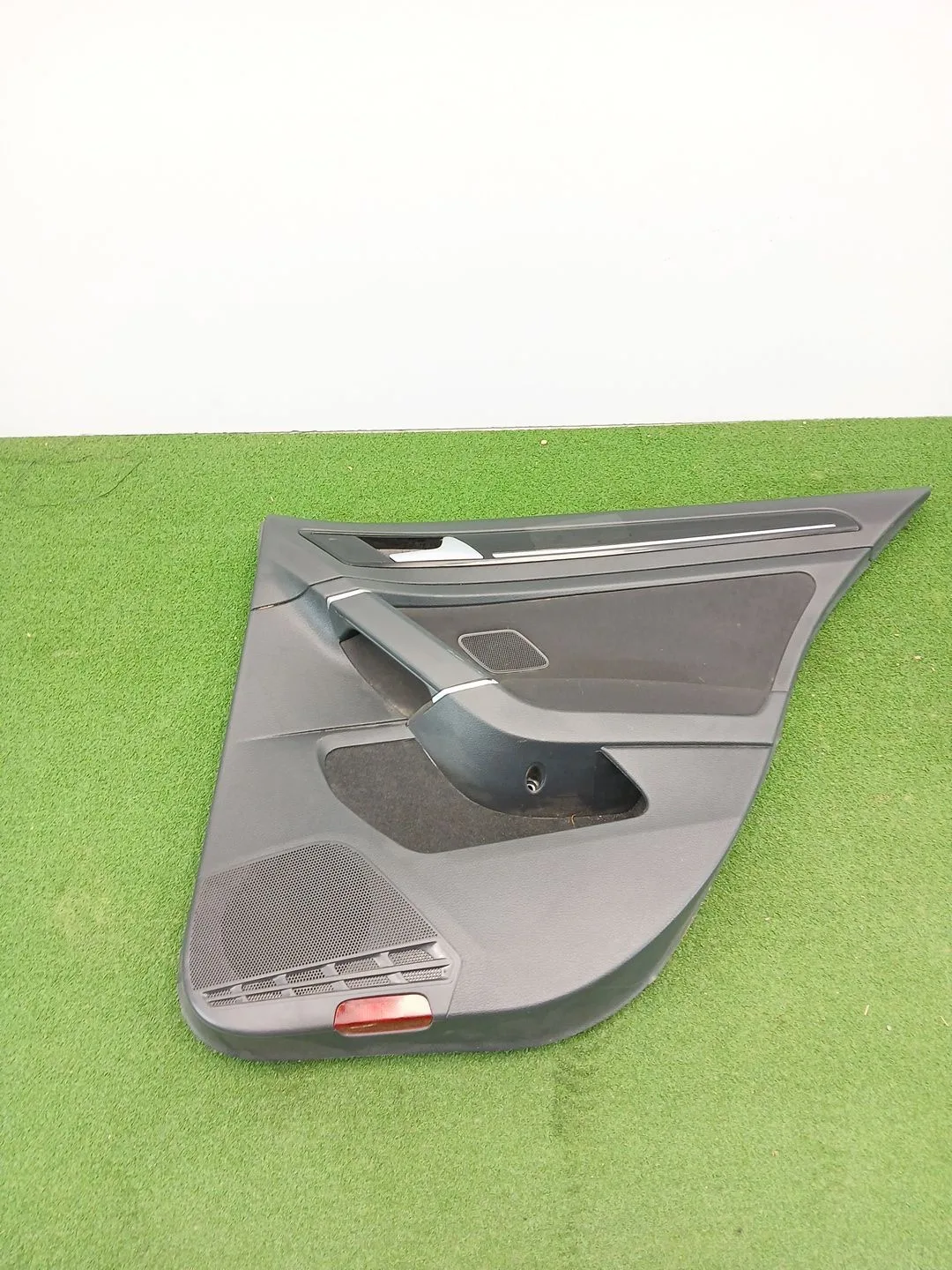 Guarnecido Puerta Trasera Derecha para Volkswagen Golf Vii (5G1, Bq1, Be1, Be2)