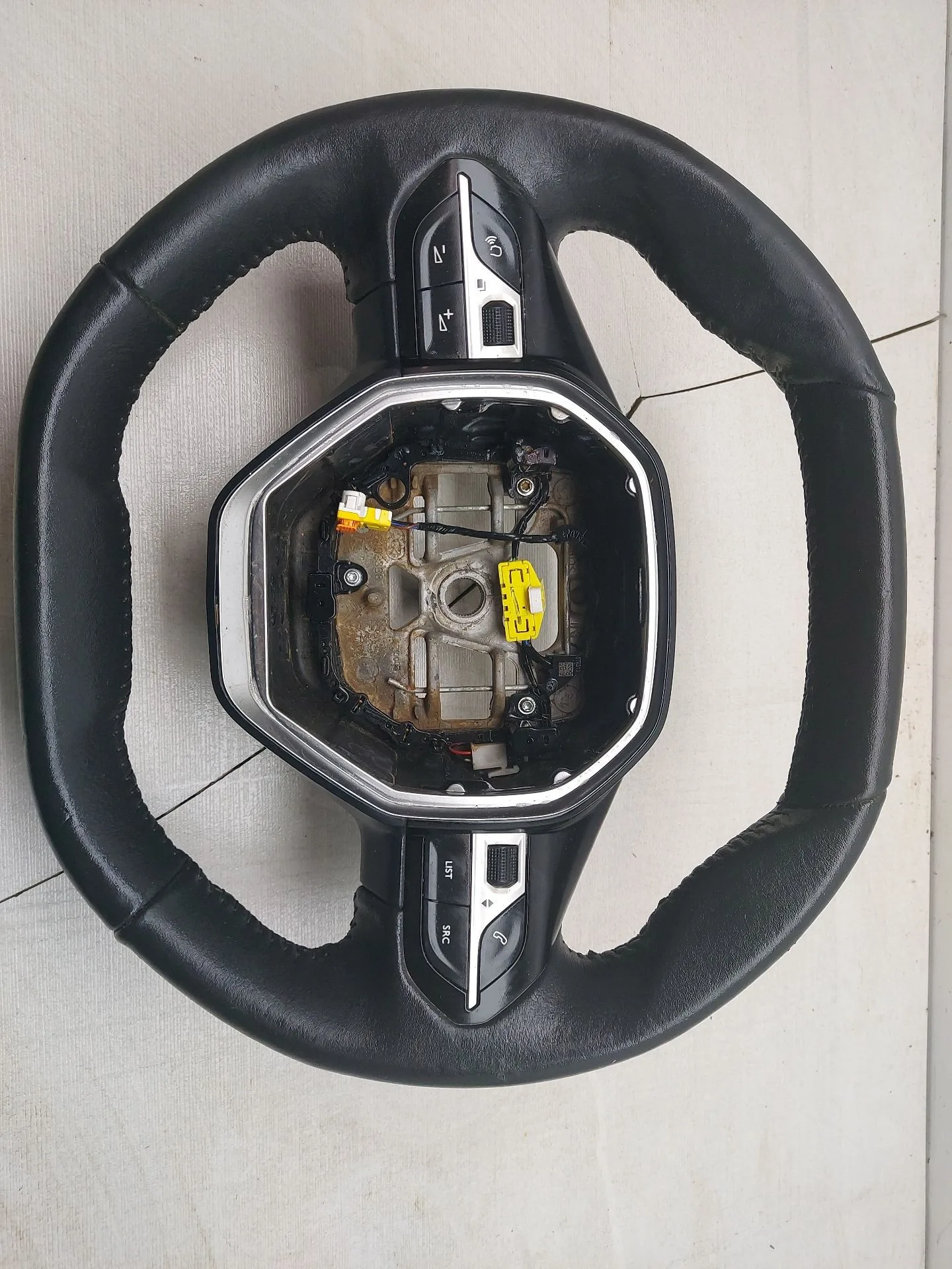 Volante para Peugeot 2008 Ii (Ud_, Us_, Uy_, Uj_, Ur_, Uc_)