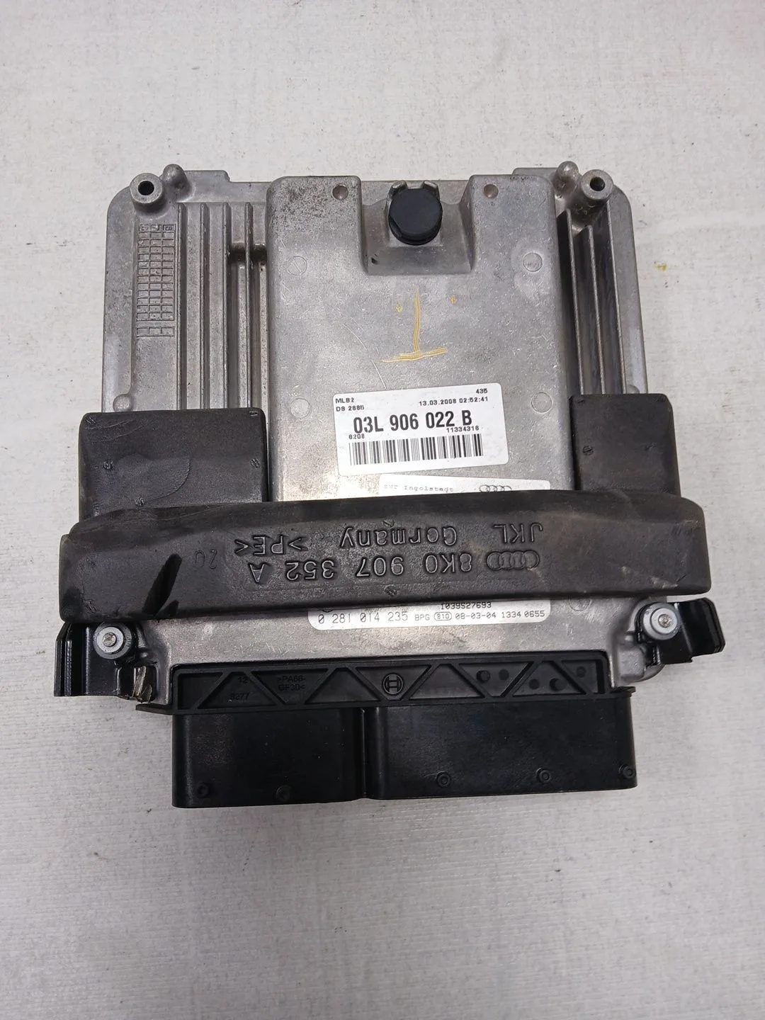 Centralita Motor Uce para Audi A4 Ber. (B8)