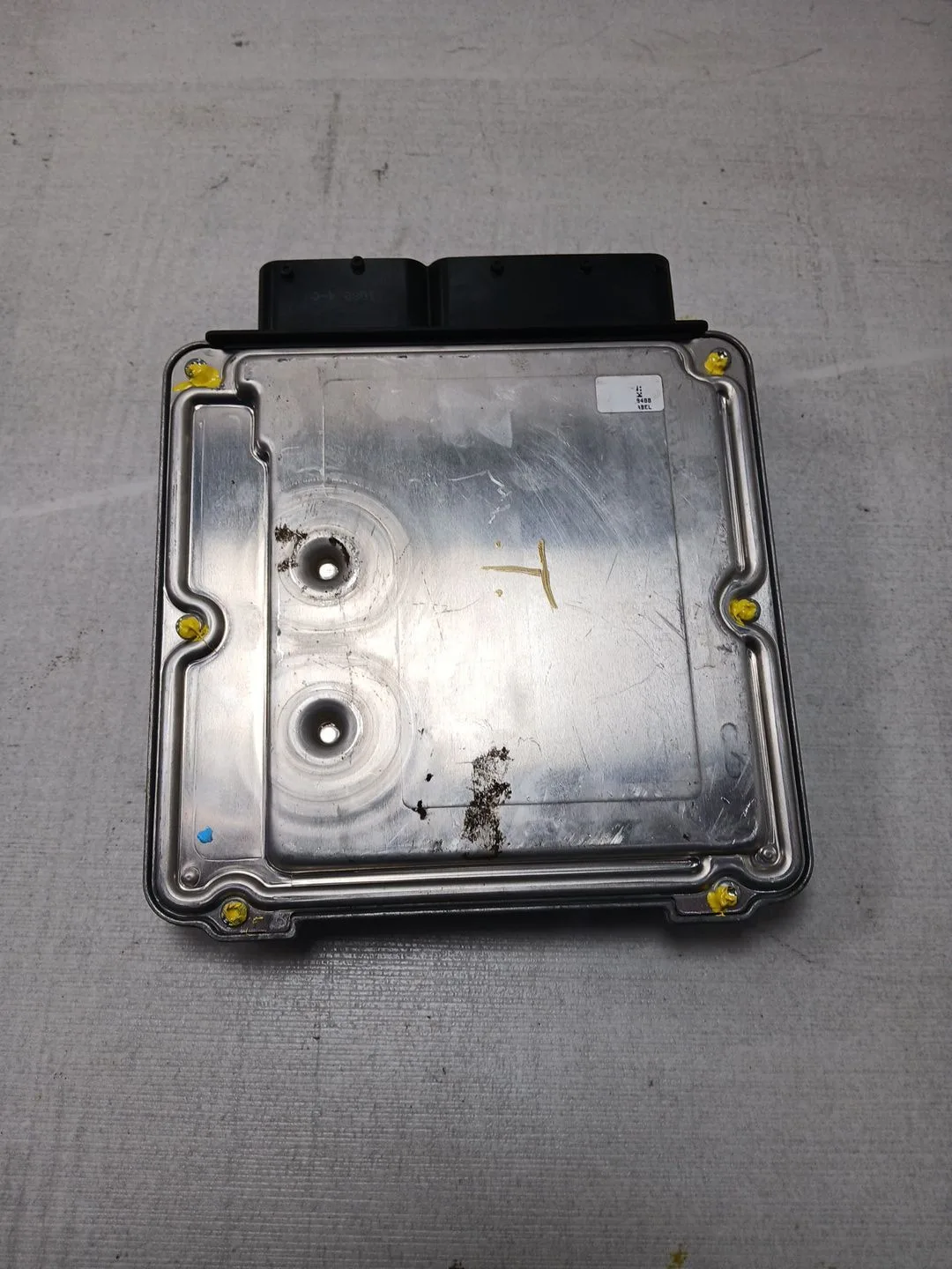 Centralita Motor Uce para Audi A4 Ber. (B8)