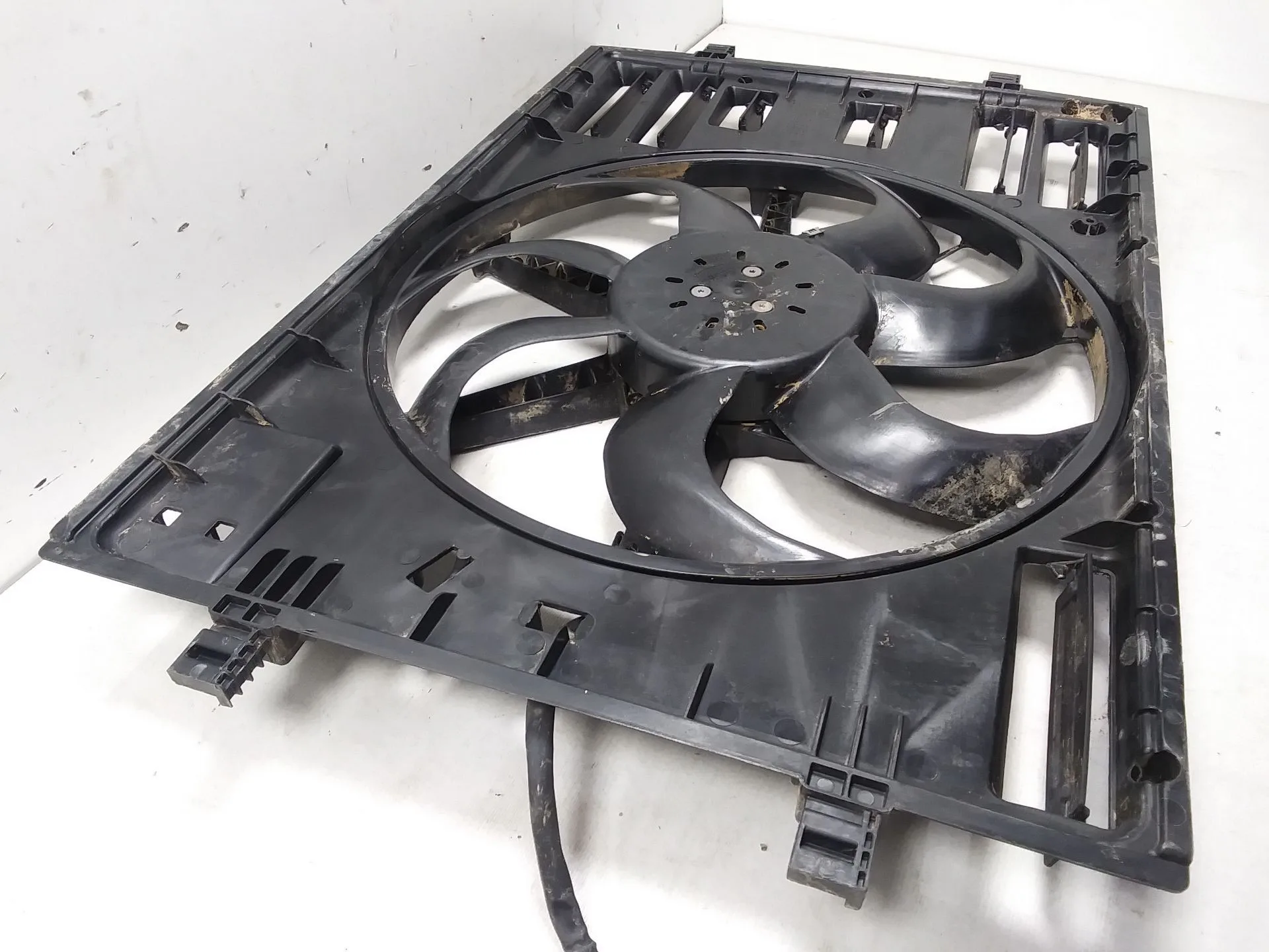 Electroventilador para Volkswagen Tiguan (Ad1, Ax1)