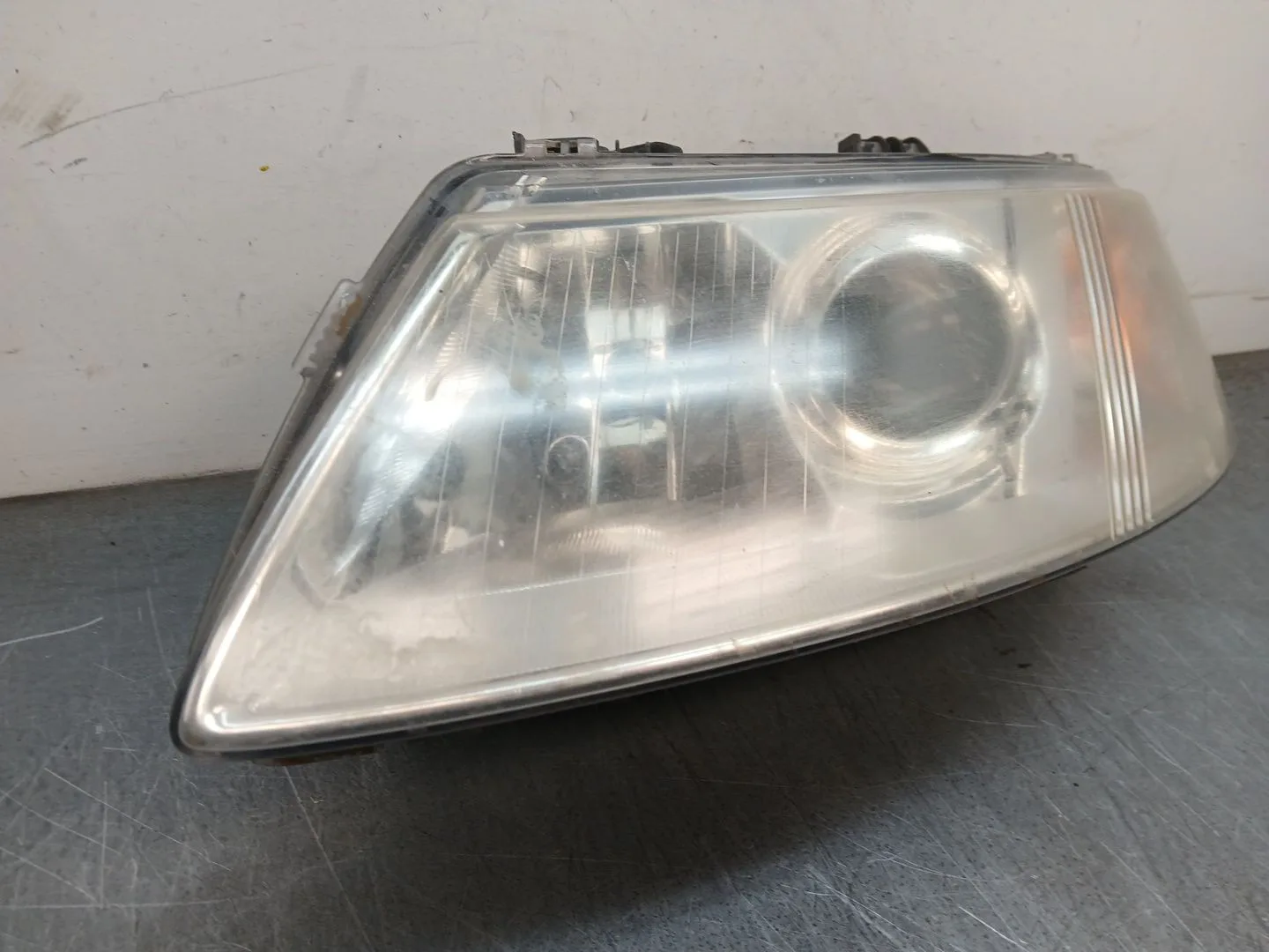 Faro Izquierdo para Saab 9-3 Station Wagon (E50)