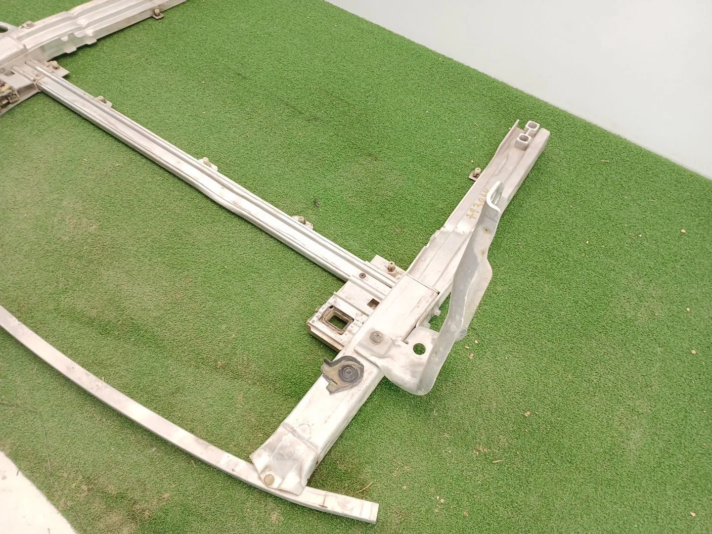 Travesano Inferior para Bmw X1 (F48)