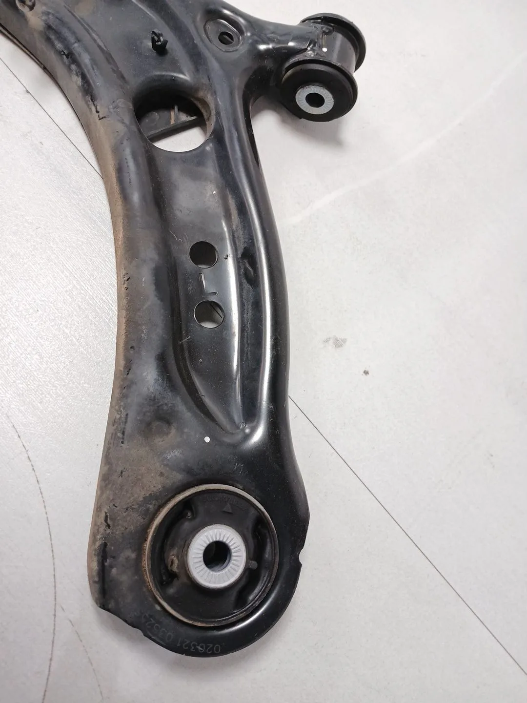 Brazo Suspension Inferior Delantero Izquierdo para Seat Leon Sportstourer (Kl8, Kld)