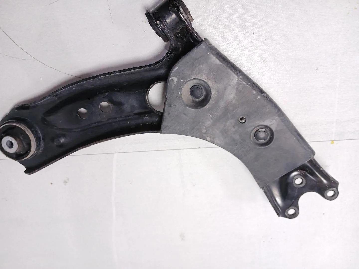 Brazo Suspension Inferior Delantero Izquierdo para Seat Leon Sportstourer (Kl8, Kld)