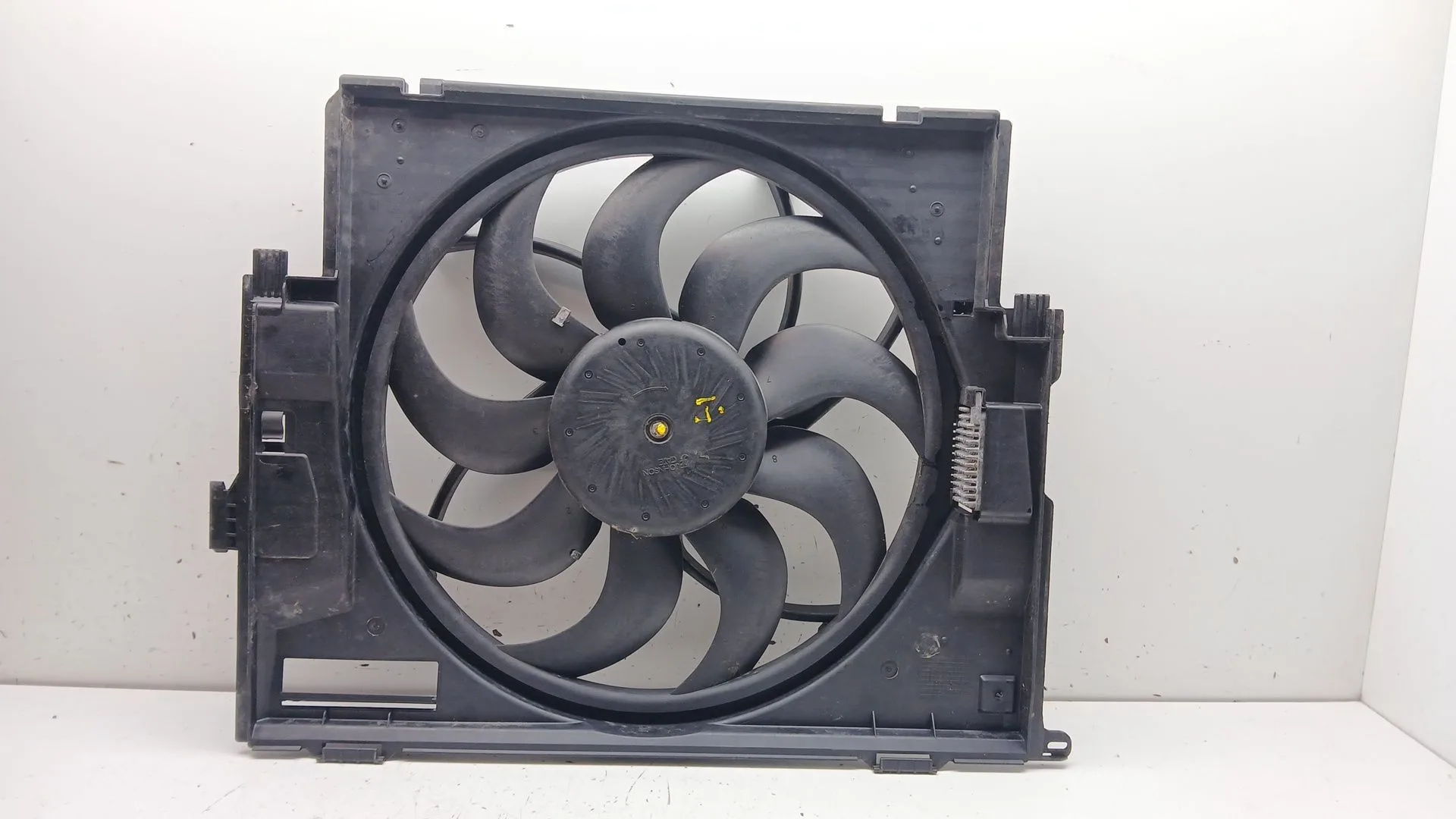 Electroventilador para Bmw 1 (F21)
