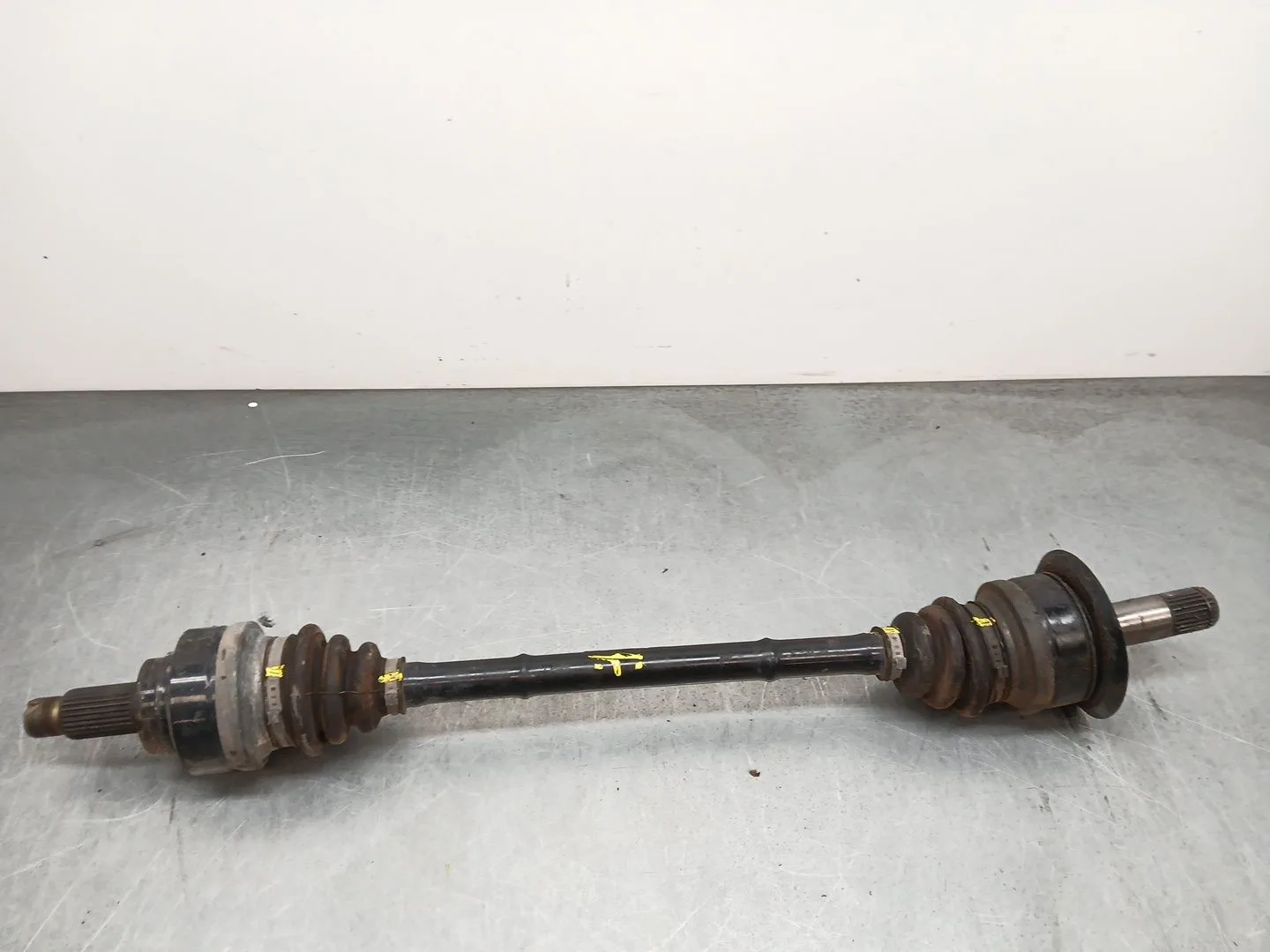 Transmision Trasera Izquierda para Bmw 1 (F21)