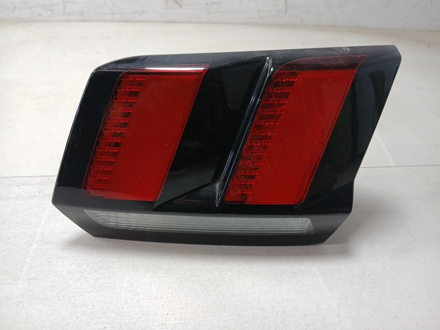 Piloto Trasero Derecho Interior para Peugeot 3008 Ii Suv (Mc_, Mr_, Mj_, M4_)