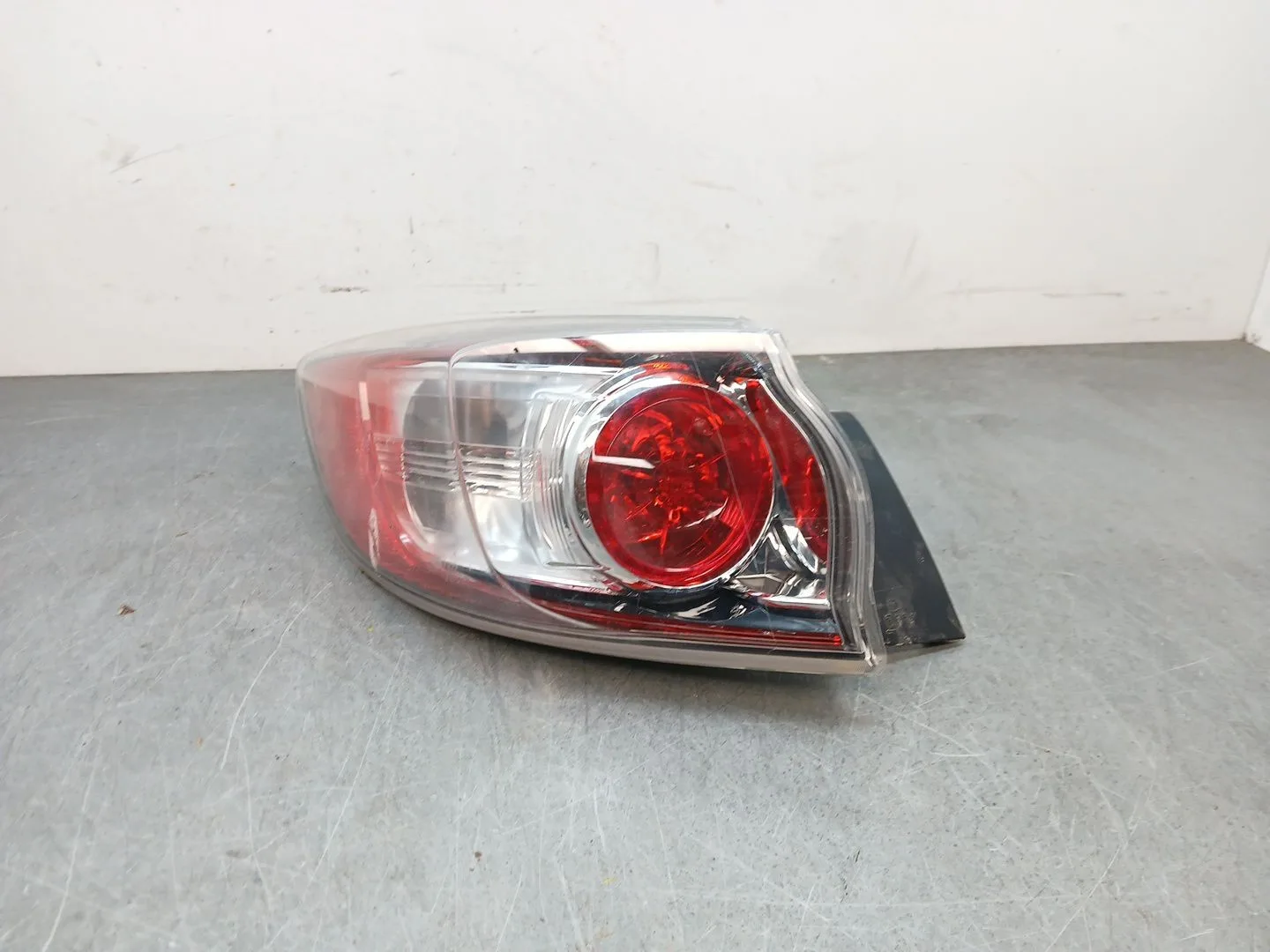 Piloto Trasero Izquierdo para Mazda 3 (Bl)