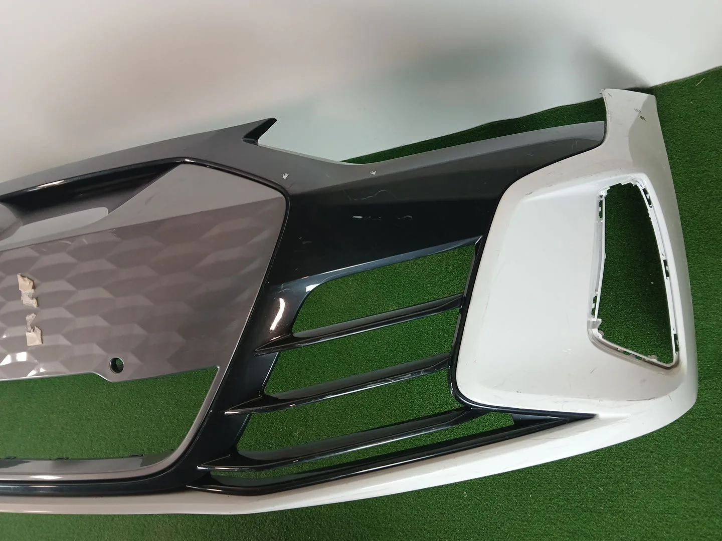 Paragolpes Delantero para Audi E-Tron (Gen)