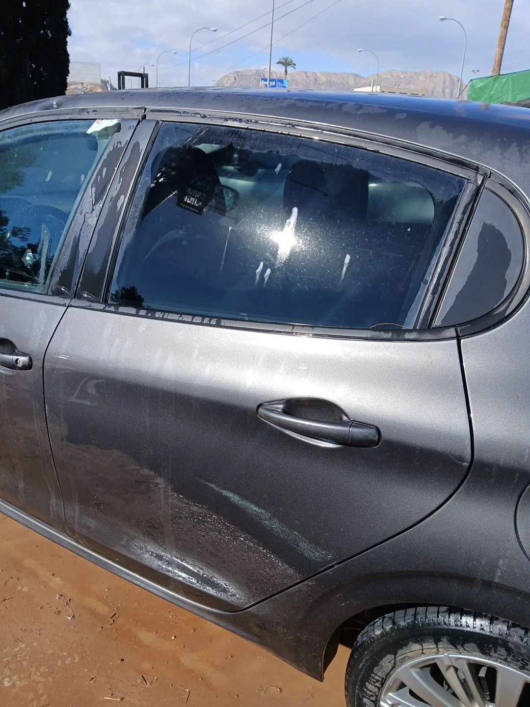 Puerta Trasera Izquierda para Peugeot 208 I (Ca_, Cc_)