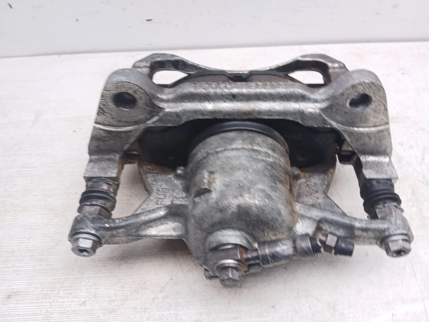 Pinza Freno Delantera Izquierda para Volkswagen T-Roc (A11, D11)