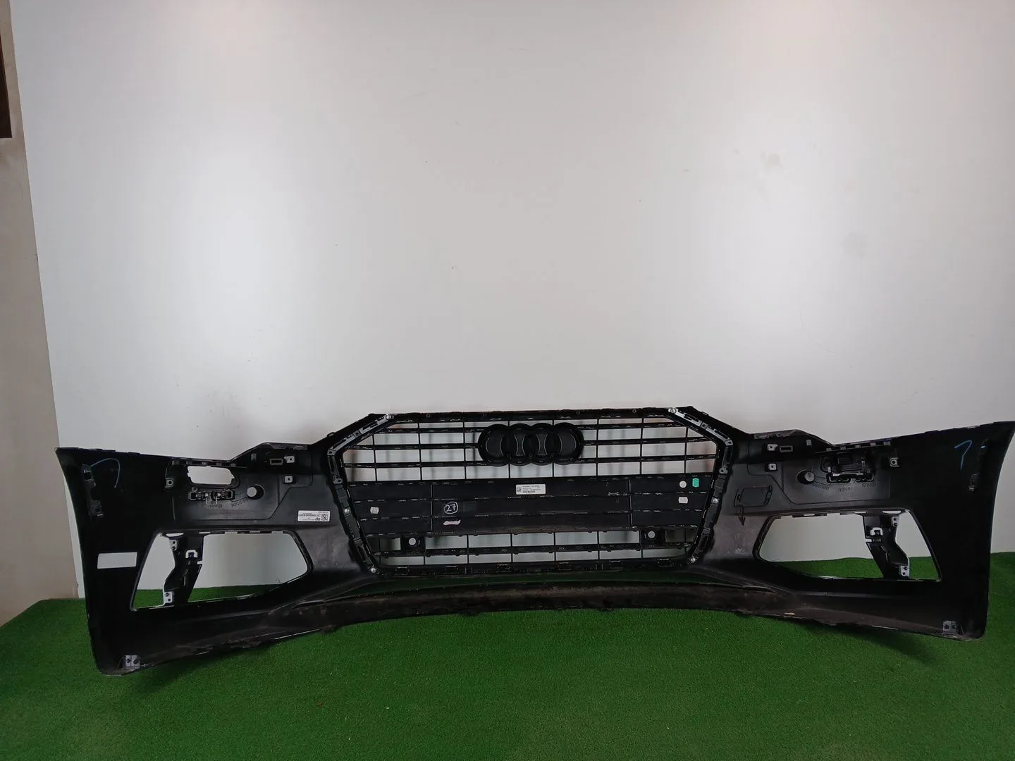 Paragolpes Delantero para Audi A6 C8 (4A2)