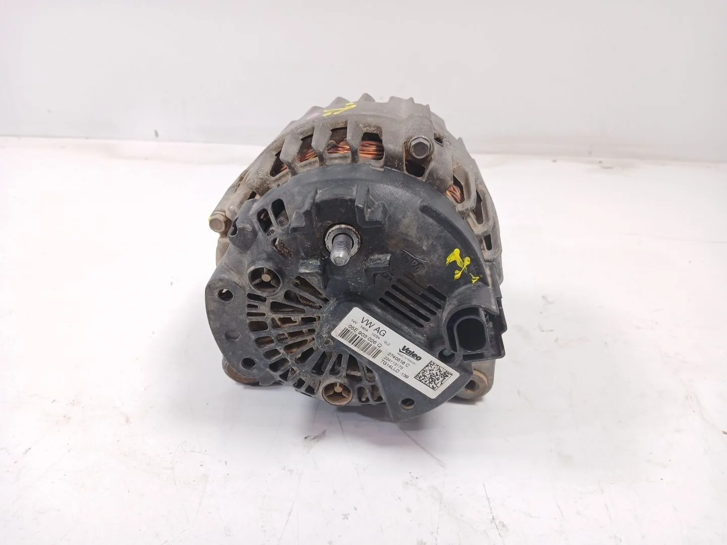 Alternador para Volkswagen T-Roc (A11, D11)