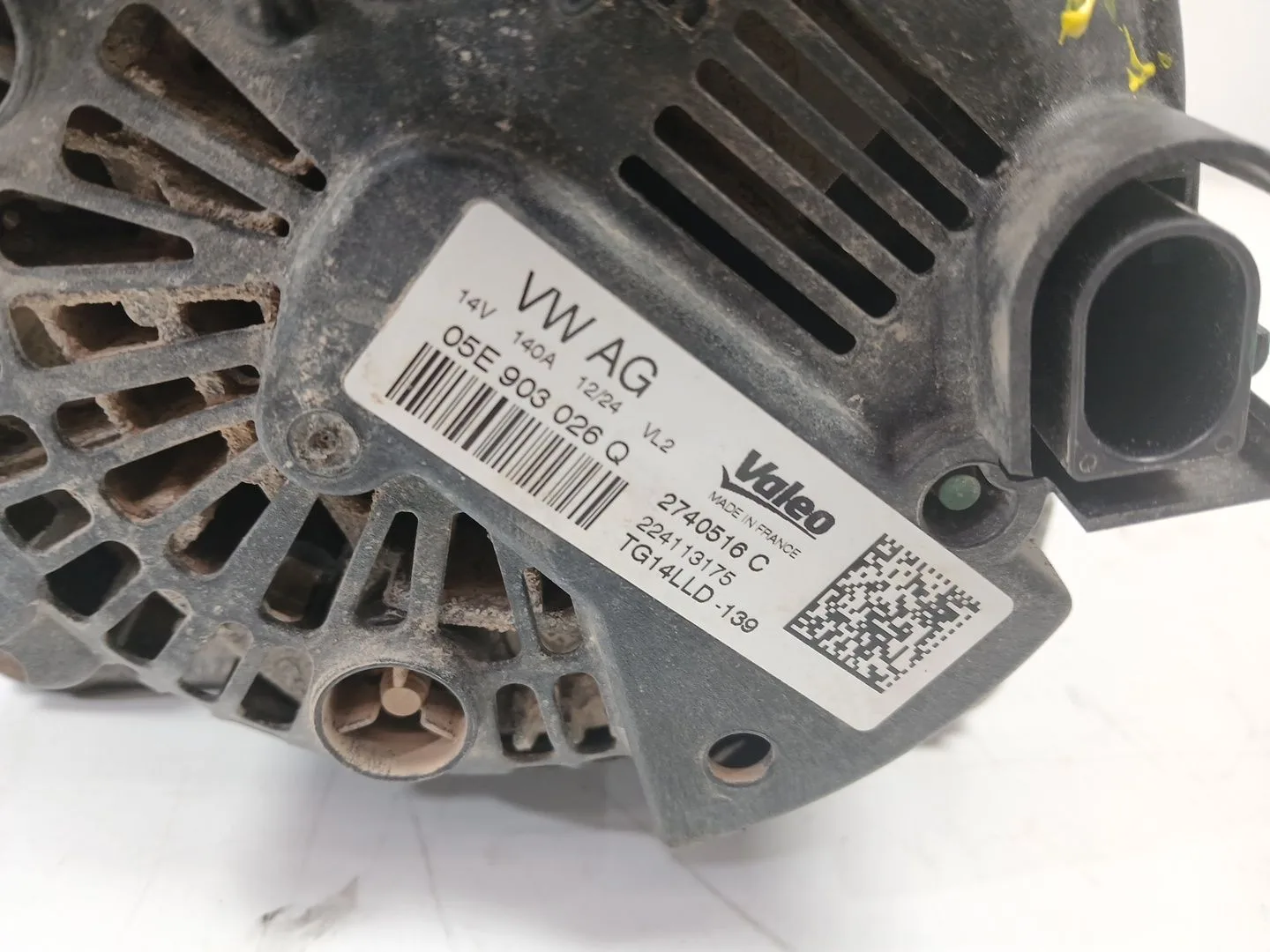 Alternador para Volkswagen T-Roc (A11, D11)