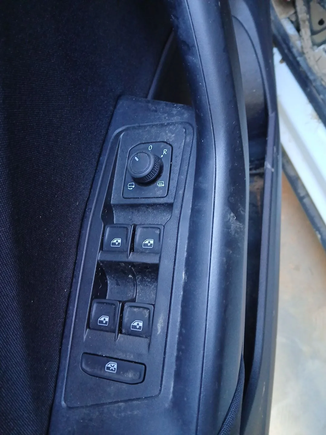Mando Elevalunas Delantero Izquierdo para Volkswagen T-Roc (A11, D11)