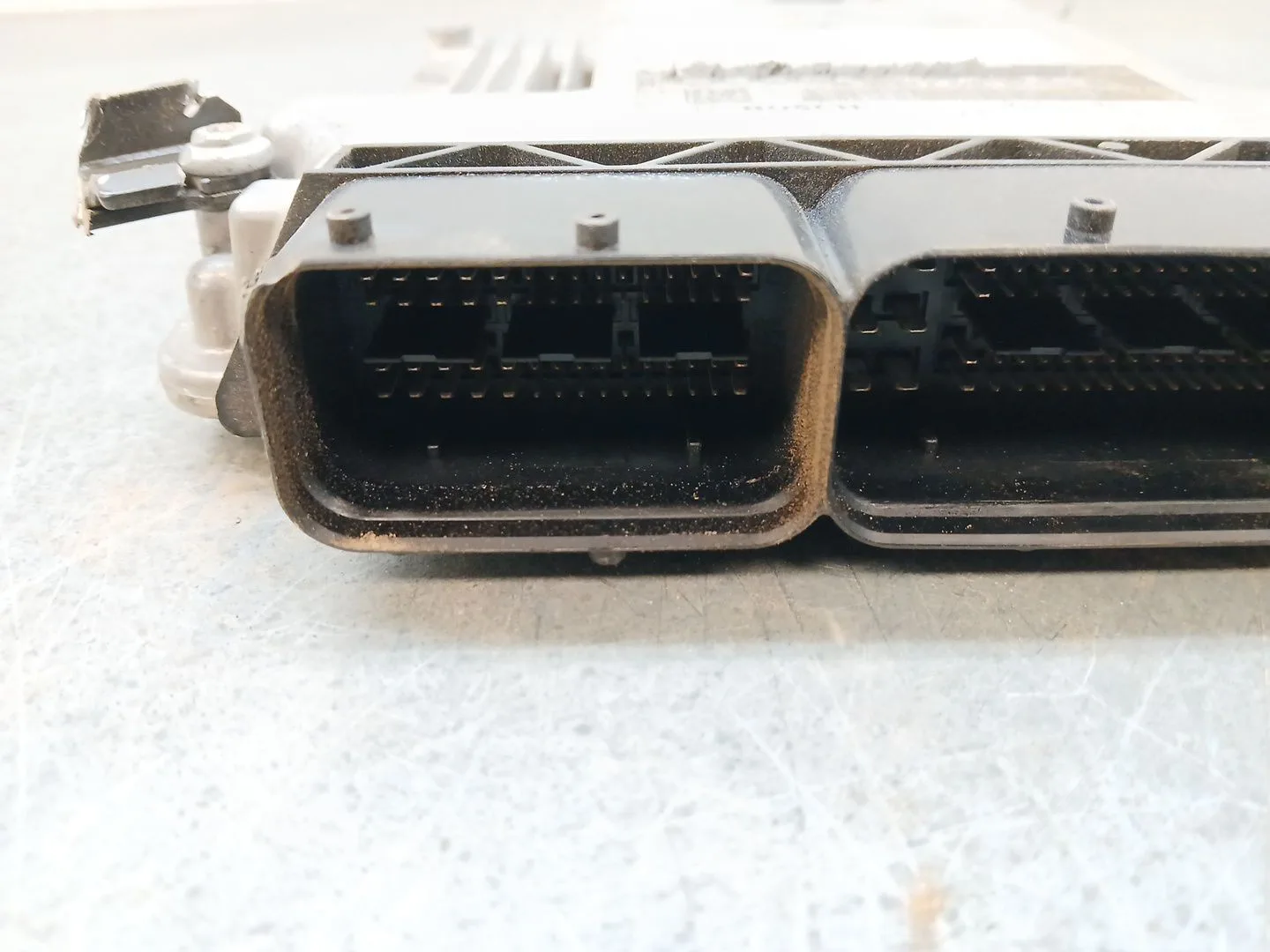 Centralita Motor Uce para Audi A4 B8 (8K2)