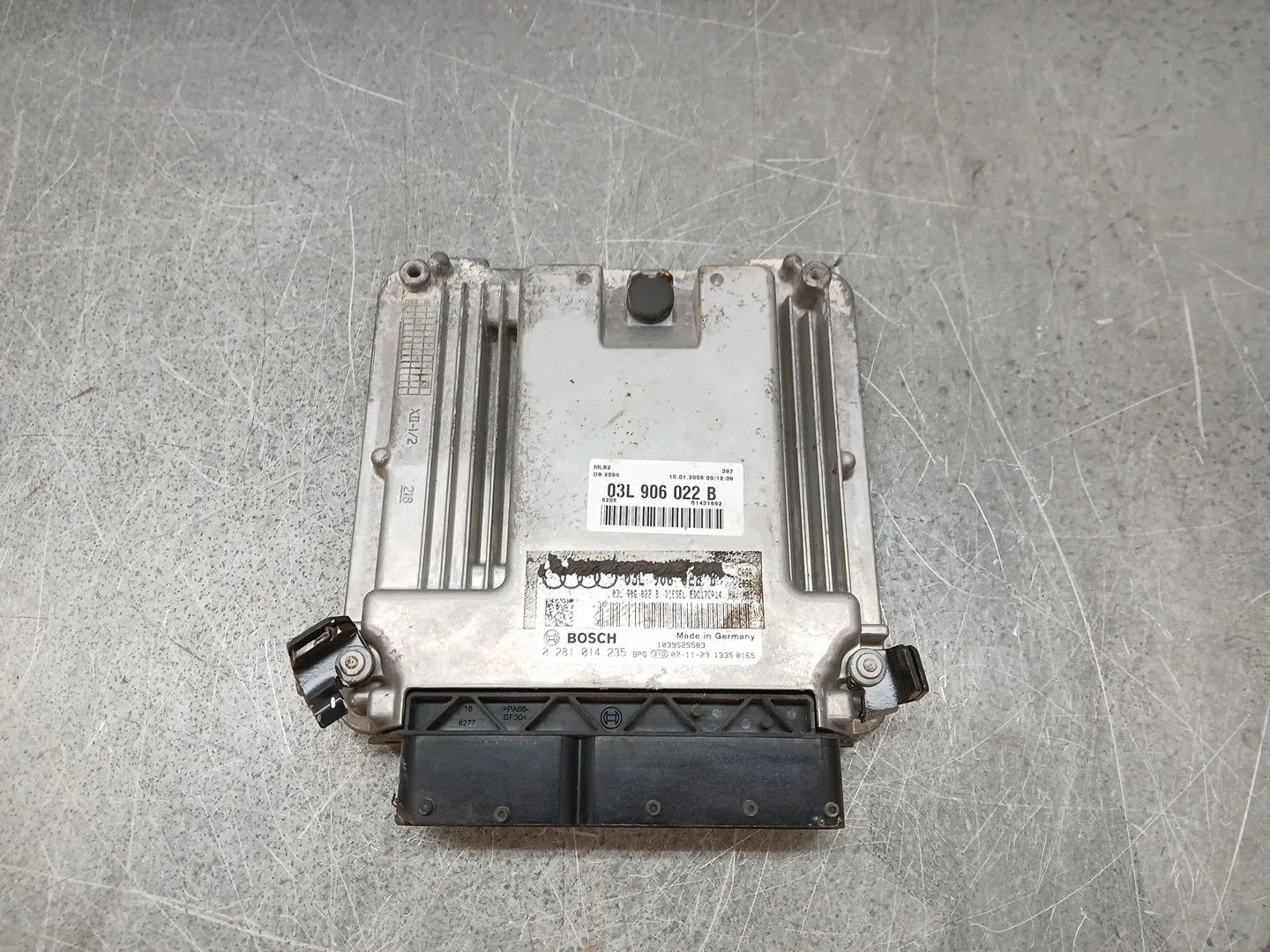 Centralita Motor Uce para Audi A4 B8 (8K2)