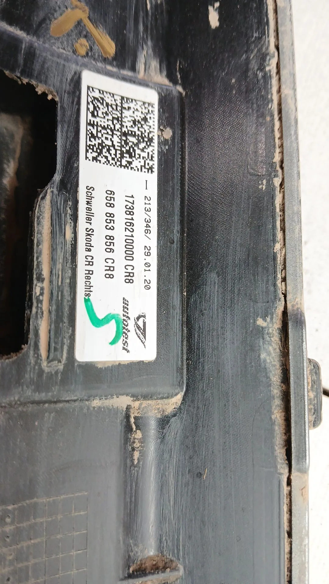 Faldon Lateral para Skoda Kamiq (Nw4)