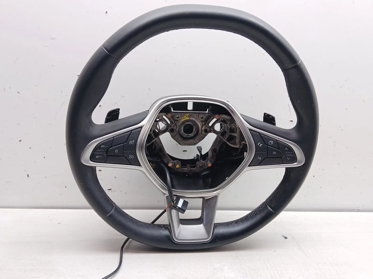 Volante para Renault Arkana I (Lcm_, Ldn_)