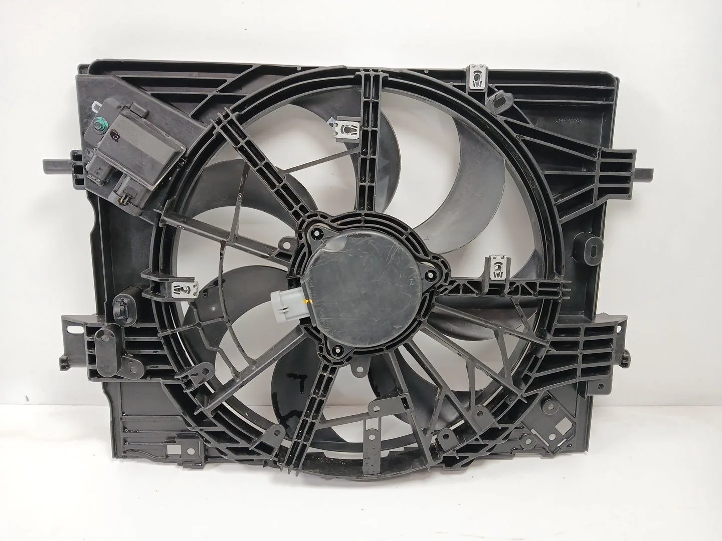 Electroventilador para Renault Arkana I (Lcm_, Ldn_)