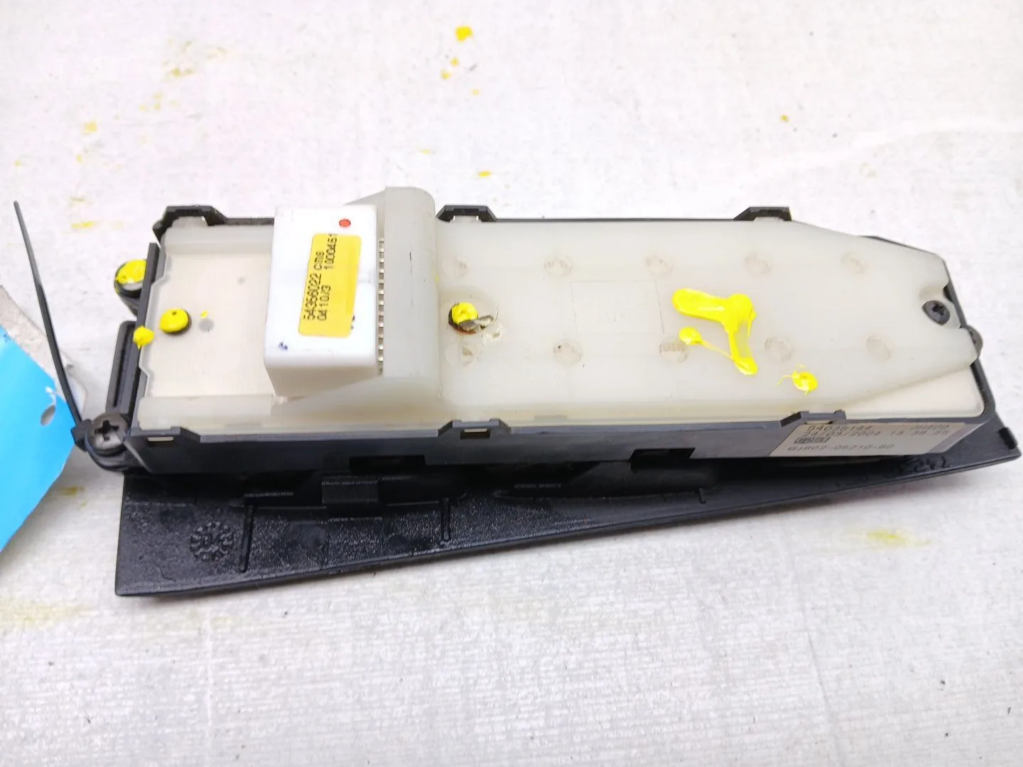 Mando Elevalunas Delantero Izquierdo para Toyota Avensis Berlina (T25)