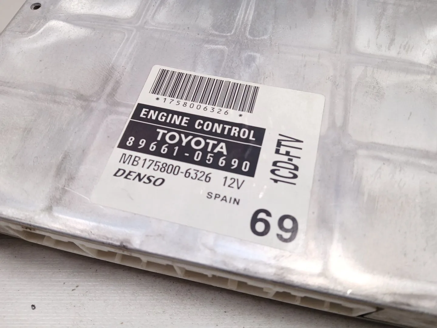 Centralita Motor Uce para Toyota Avensis Berlina (T25)
