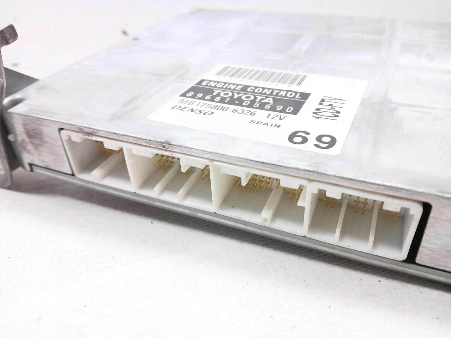 Centralita Motor Uce para Toyota Avensis Berlina (T25)