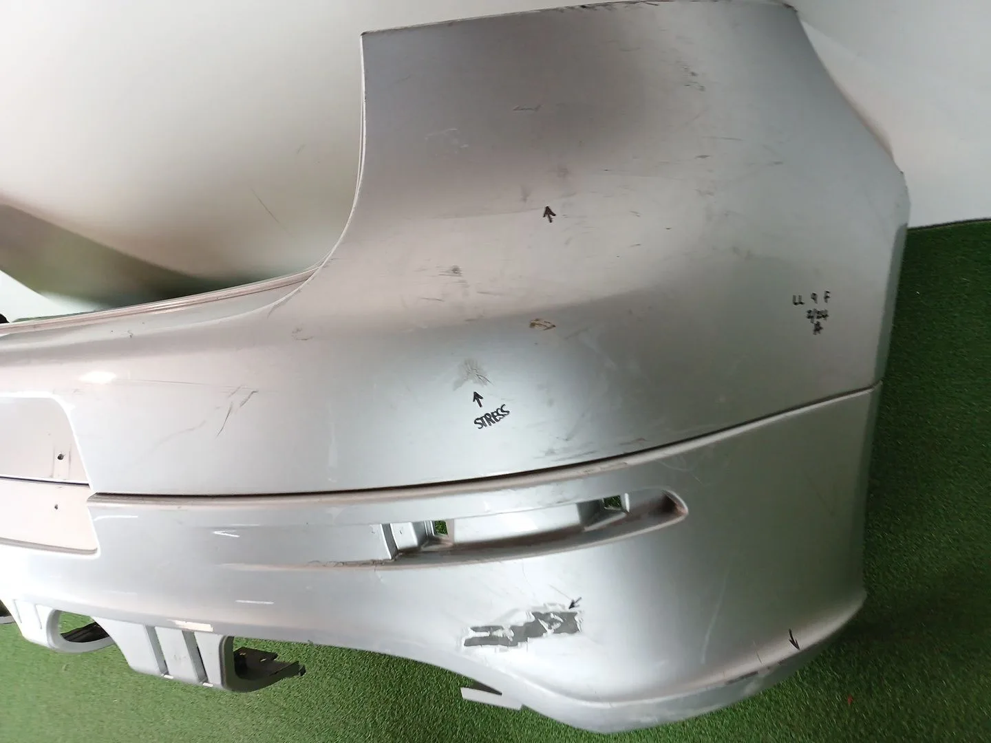 Paragolpes Trasero para Volkswagen Golf V (1K1)