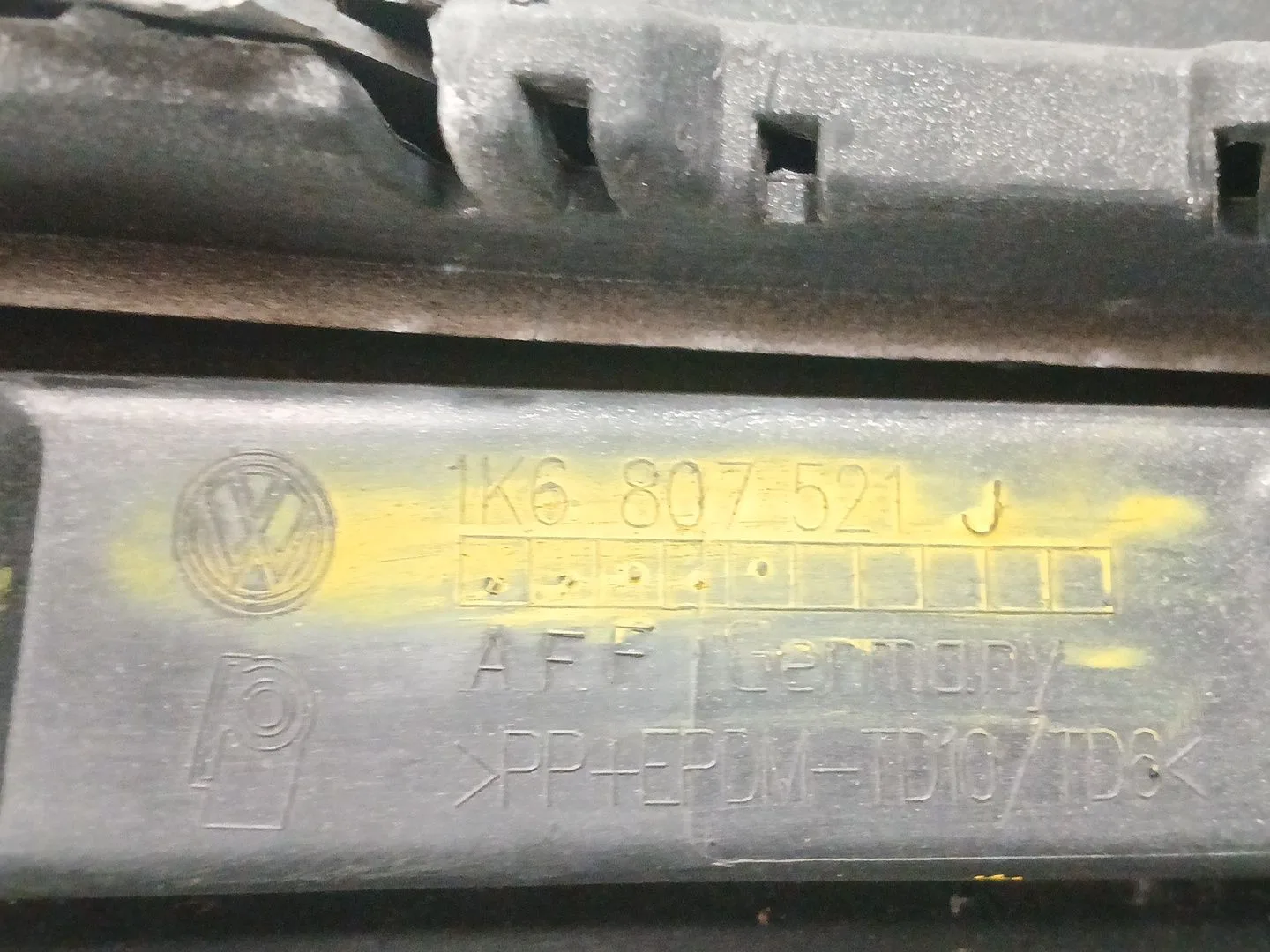 Paragolpes Trasero para Volkswagen Golf V (1K1)
