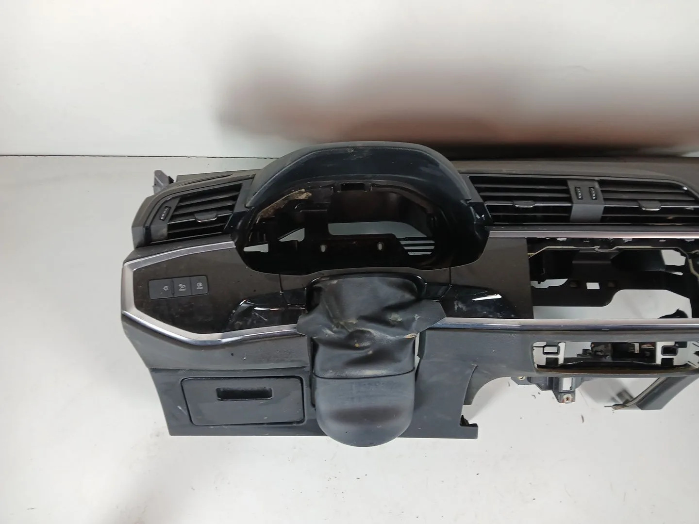 Salpicadero para Audi Q3 Sportback (F3N)