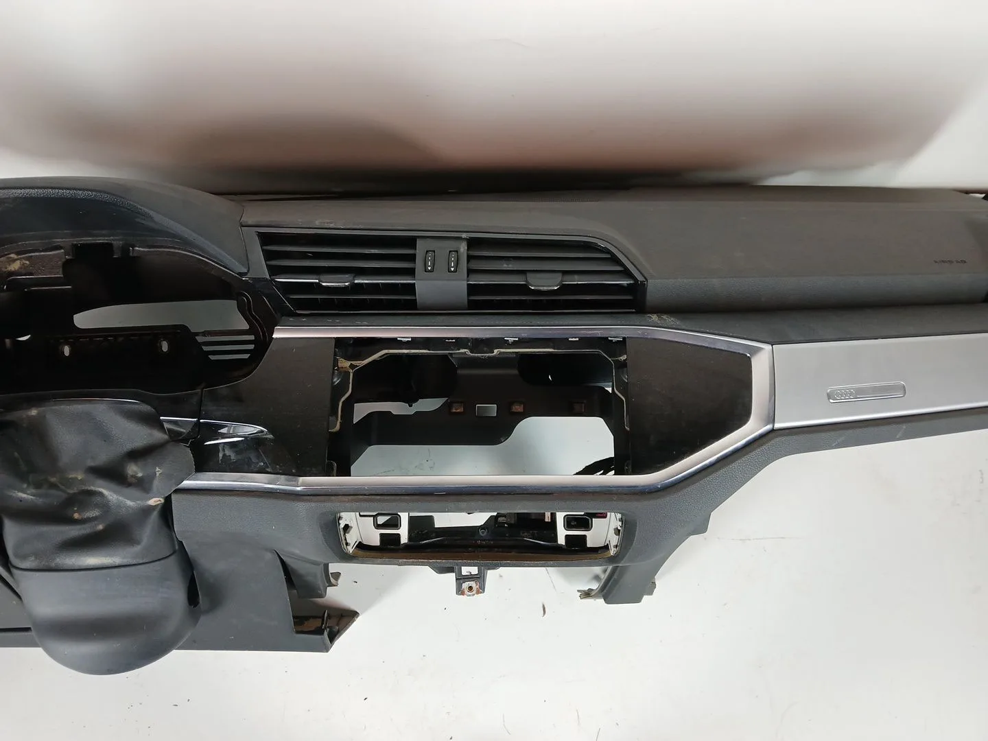 Salpicadero para Audi Q3 Sportback (F3N)