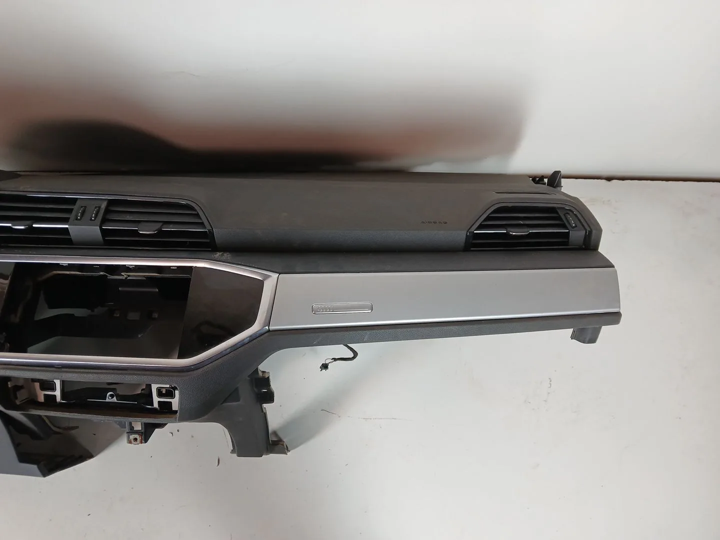 Salpicadero para Audi Q3 Sportback (F3N)