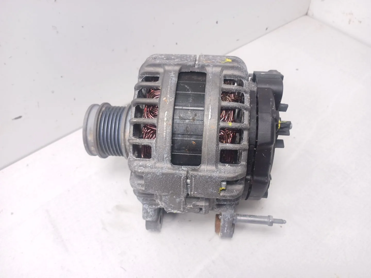 Alternador para Audi Q3 Sportback (F3N)