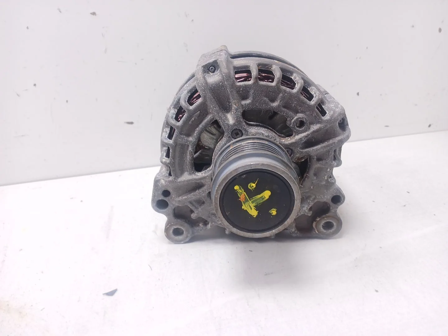 Alternador para Audi Q3 Sportback (F3N)