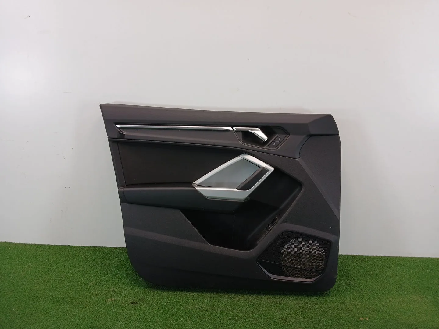Guarnecido Puerta Delantera Izquierda para Audi Q3 Sportback (F3N)