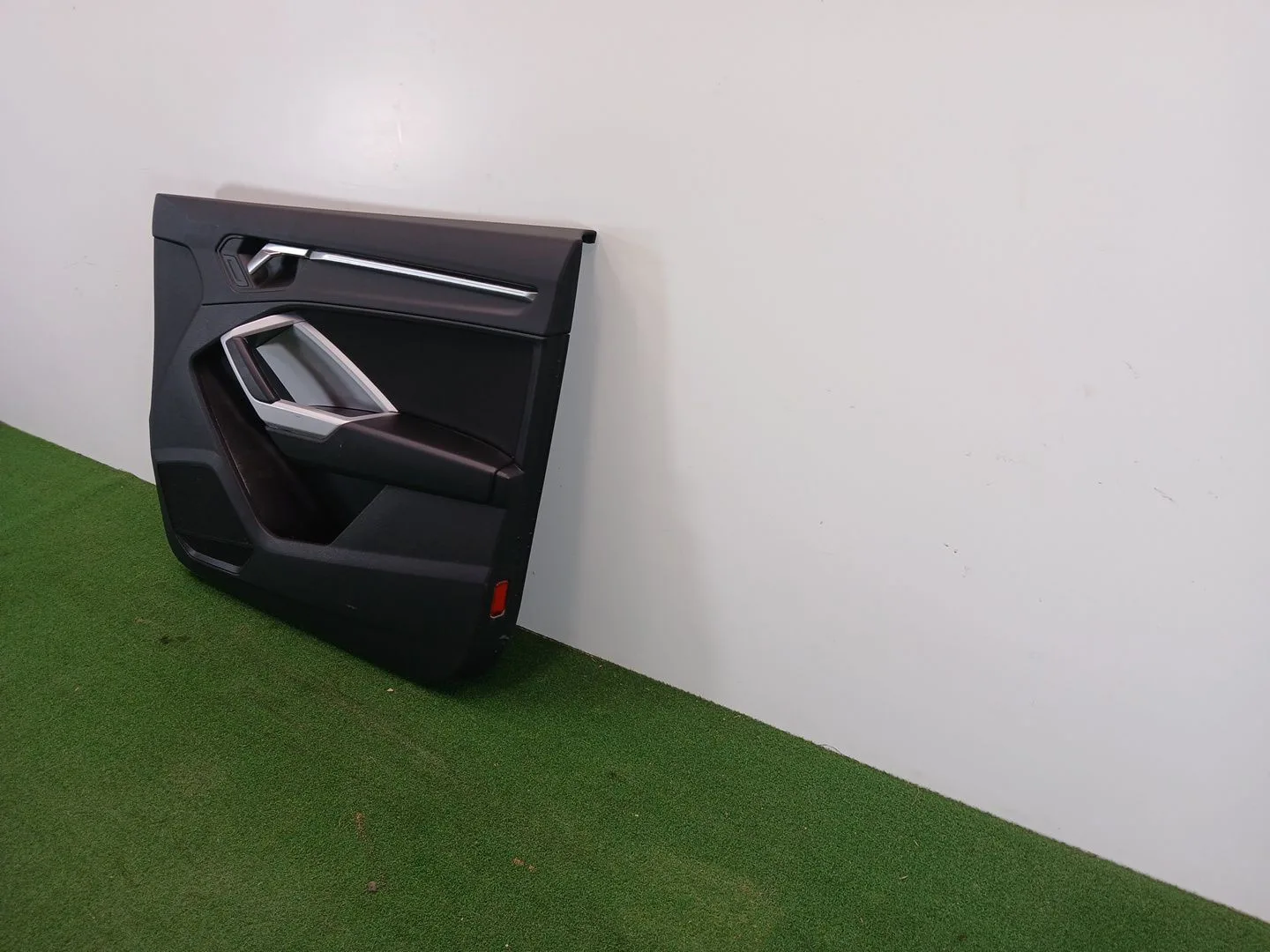 Guarnecido Puerta Delantera Derecha para Audi Q3 Sportback (F3N)