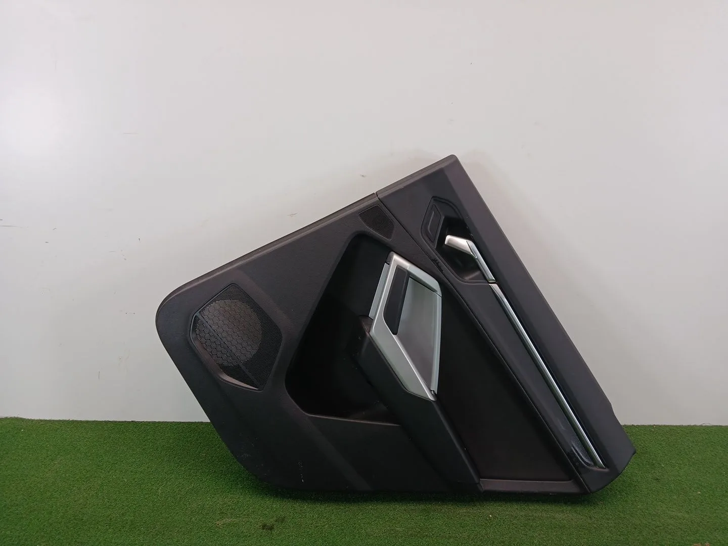 Guarnecido Puerta Trasera Derecha para Audi Q3 Sportback (F3N)