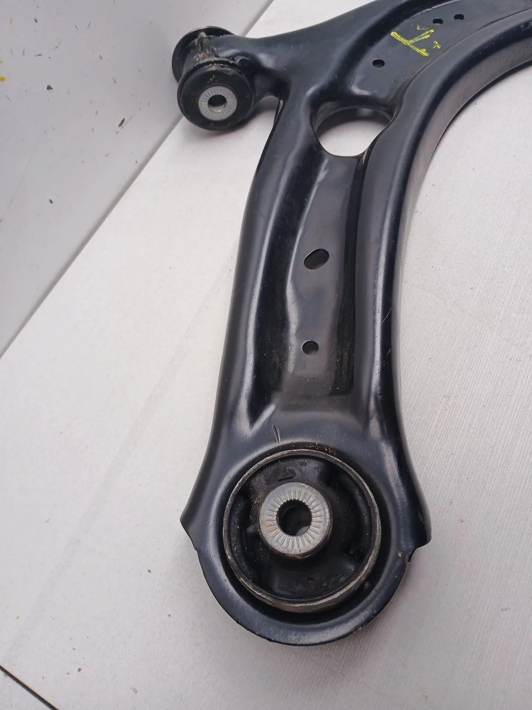 Brazo Suspension Inferior Delantero Derecho para Audi Q3 Sportback (F3N)