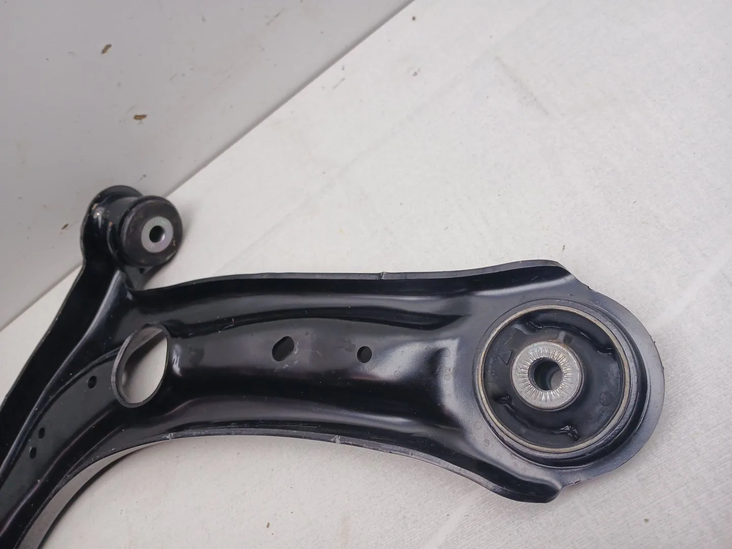 Brazo Suspension Inferior Delantero Derecho para Audi Q3 Sportback (F3N)