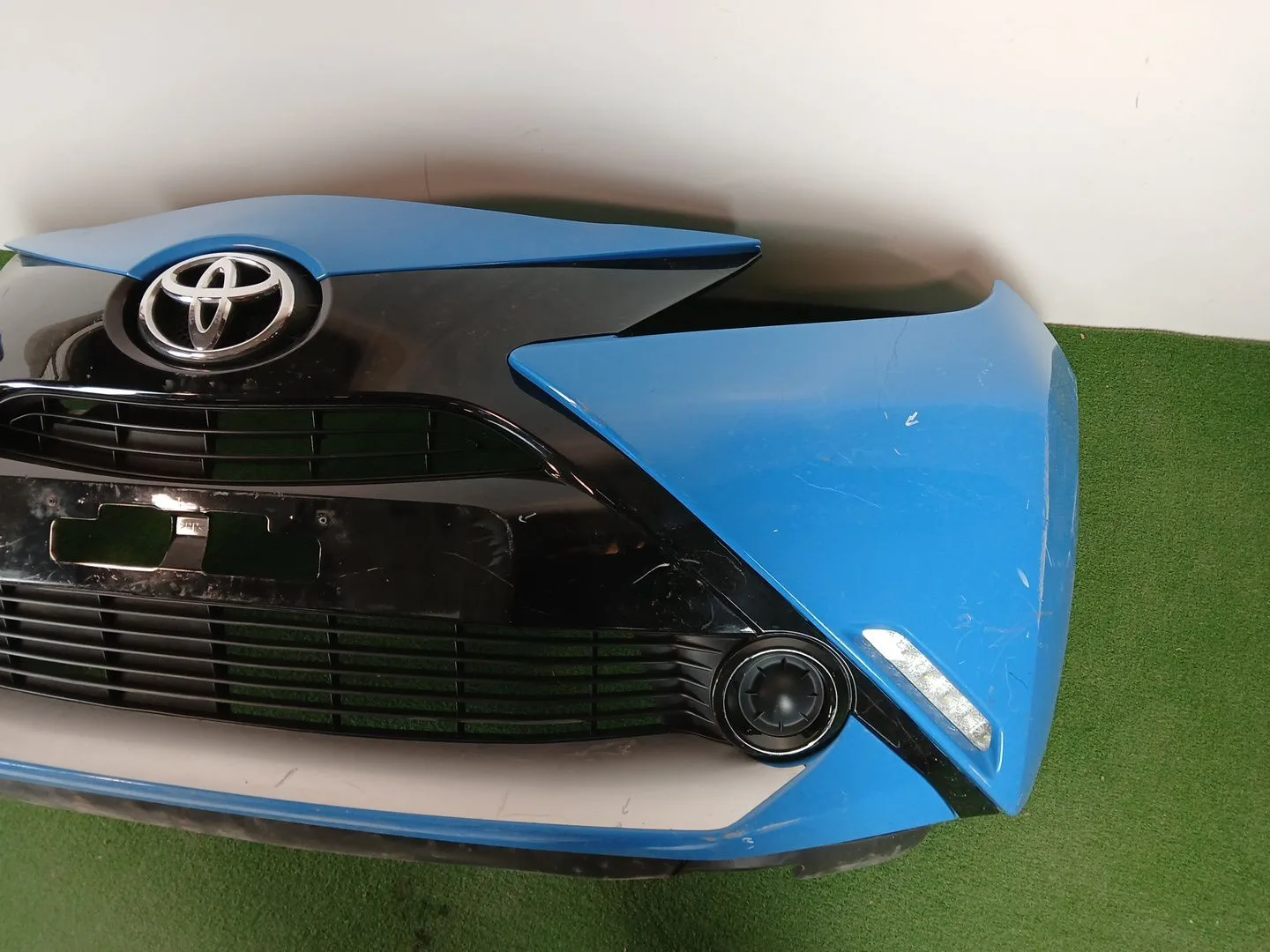 Paragolpes Delantero para Toyota Aygo (_B4_)