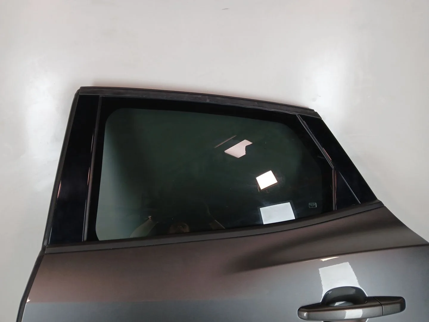 Puerta Trasera Izquierda para Jaguar E-Pace (X540)