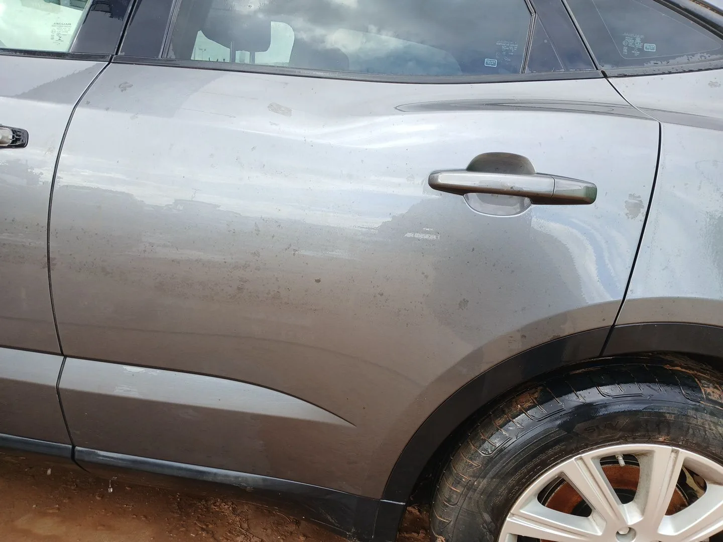 Puerta Trasera Izquierda para Jaguar E-Pace (X540)