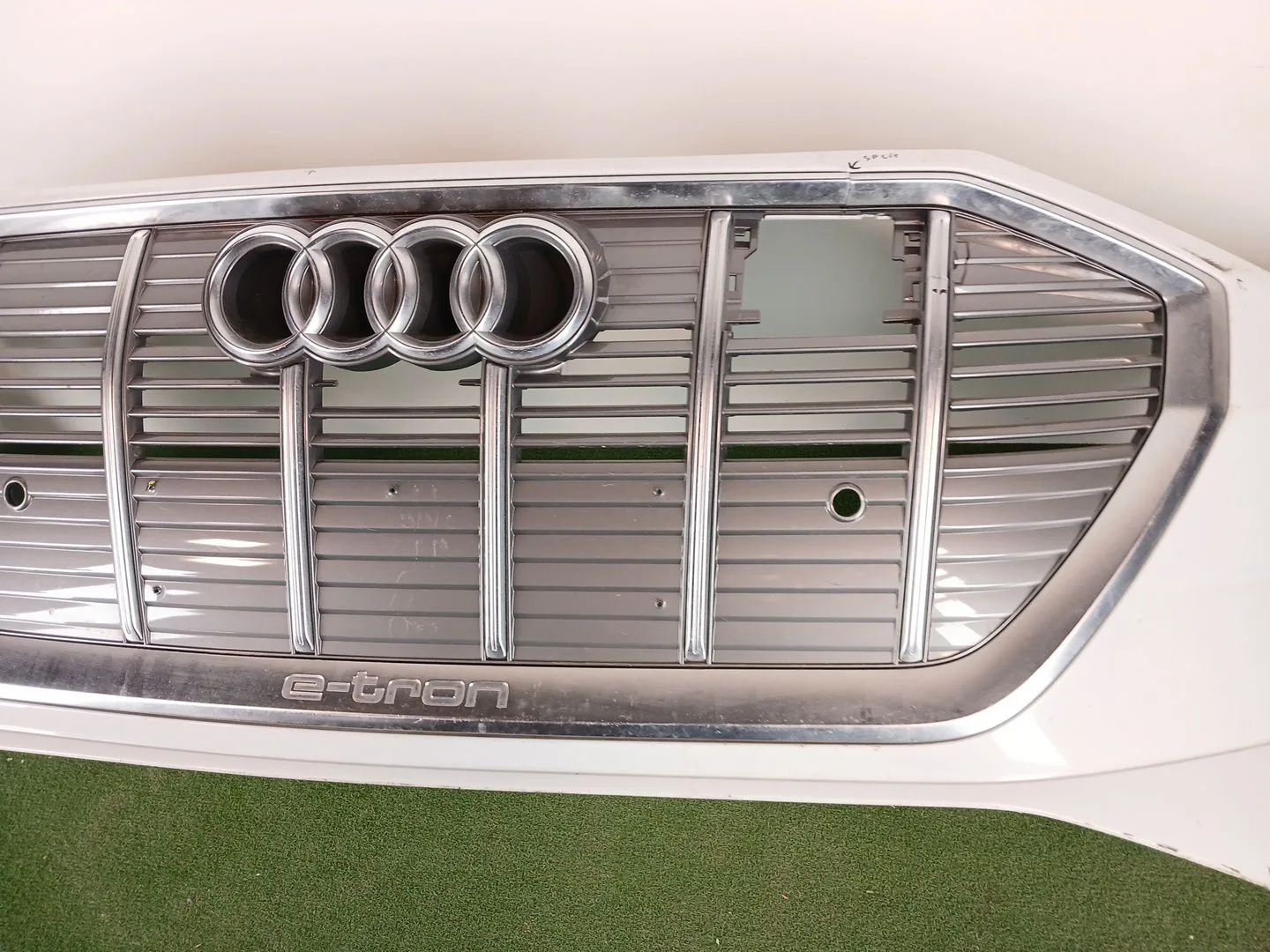 Paragolpes Delantero para Audi E-Tron (Gen)