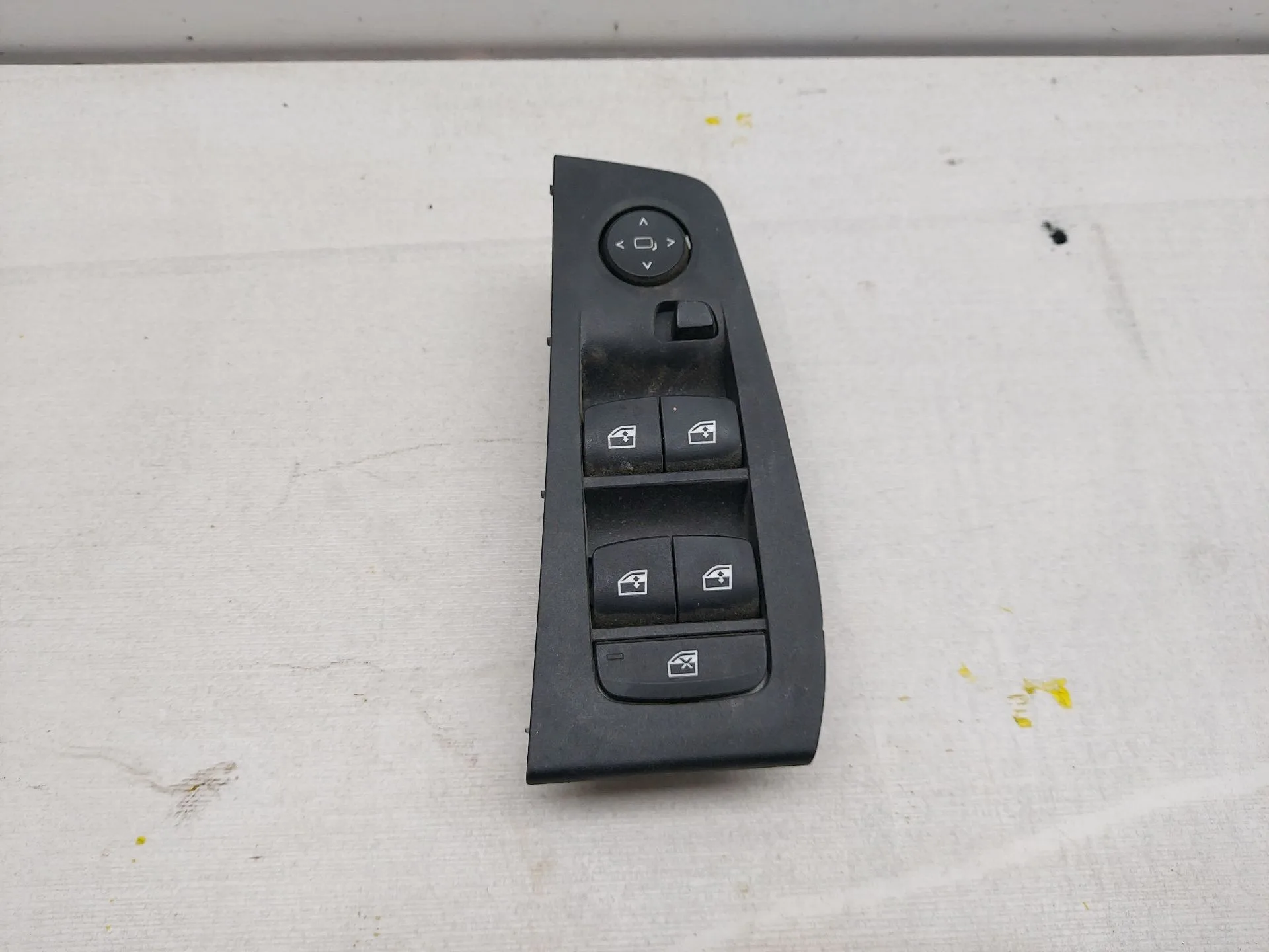 Mando Elevalunas Delantero Izquierdo para Bmw 1 (F40)