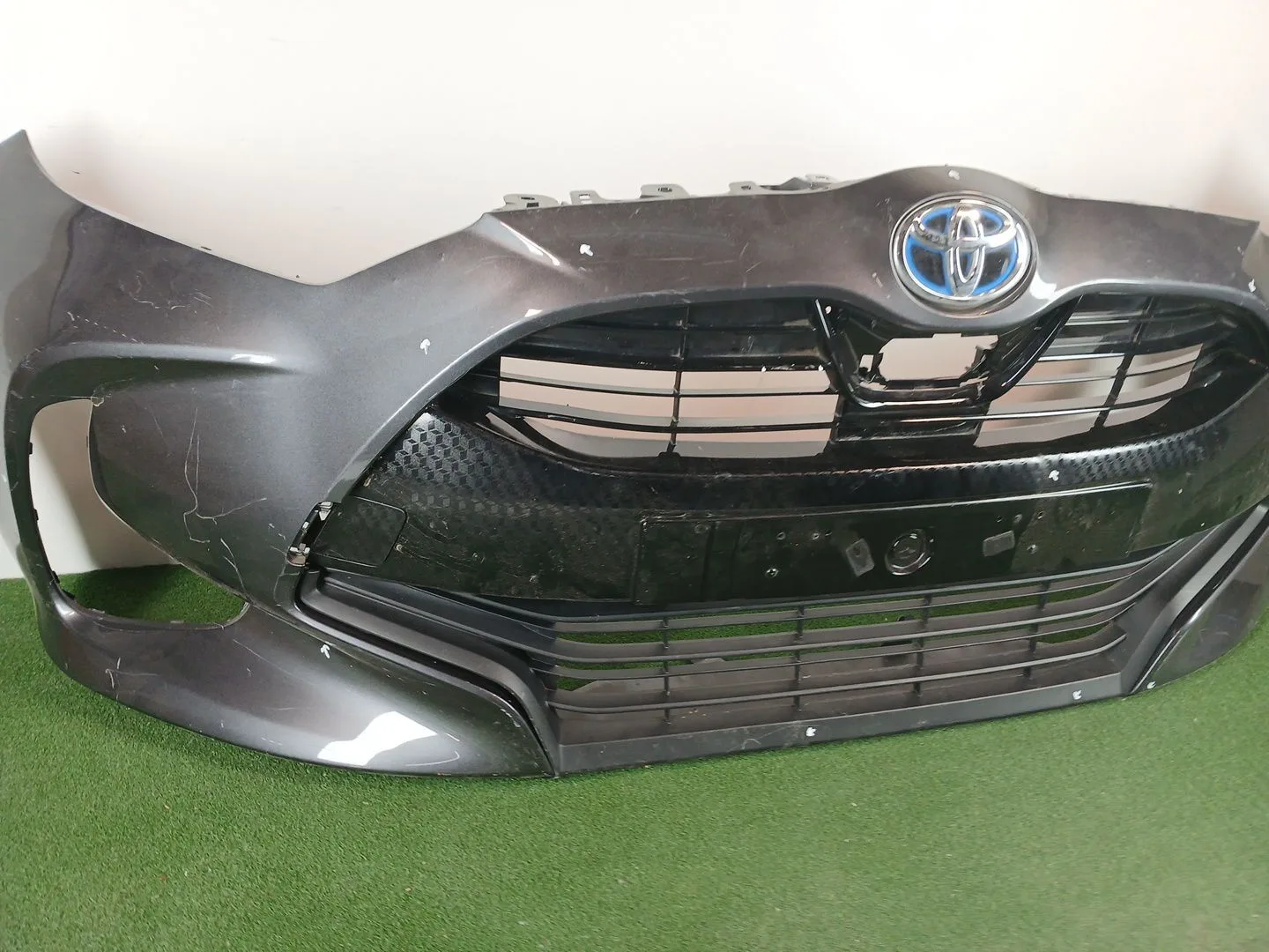 Paragolpes Delantero para Toyota Yaris Cross (Mxp_)