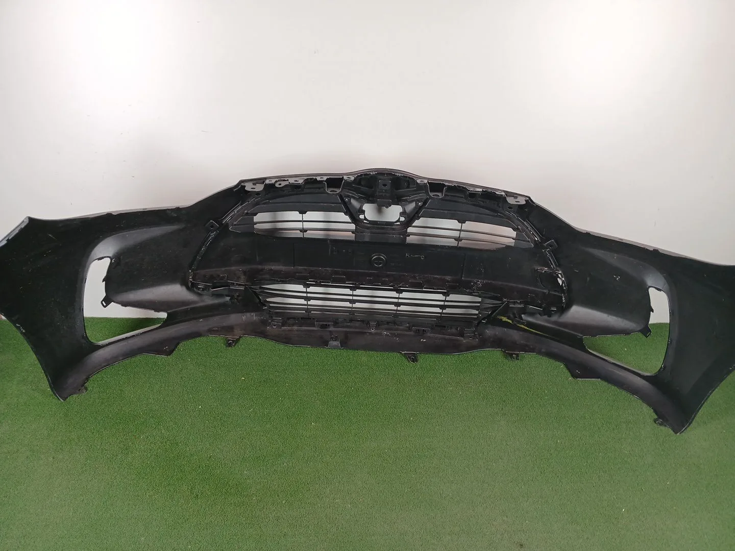 Paragolpes Delantero para Toyota Yaris Cross (Mxp_)