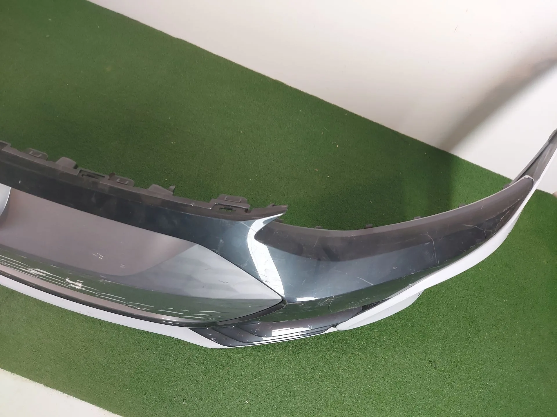 Paragolpes Delantero para Audi E-Tron (Gen)