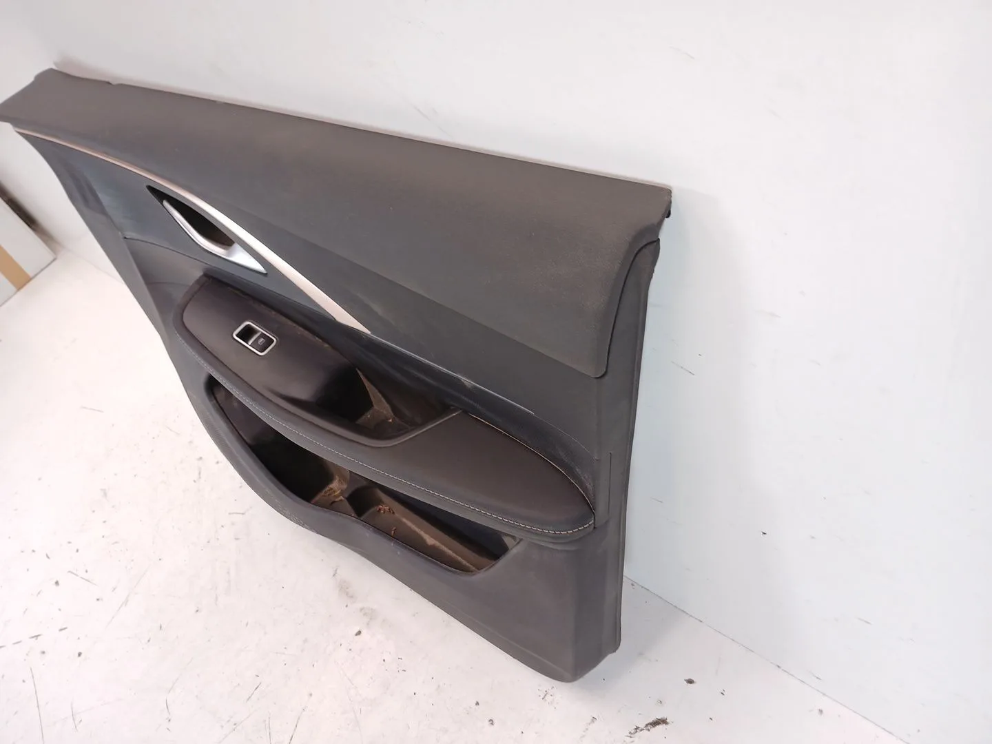 Guarnecido Puerta Delantera Derecha para Omoda 5